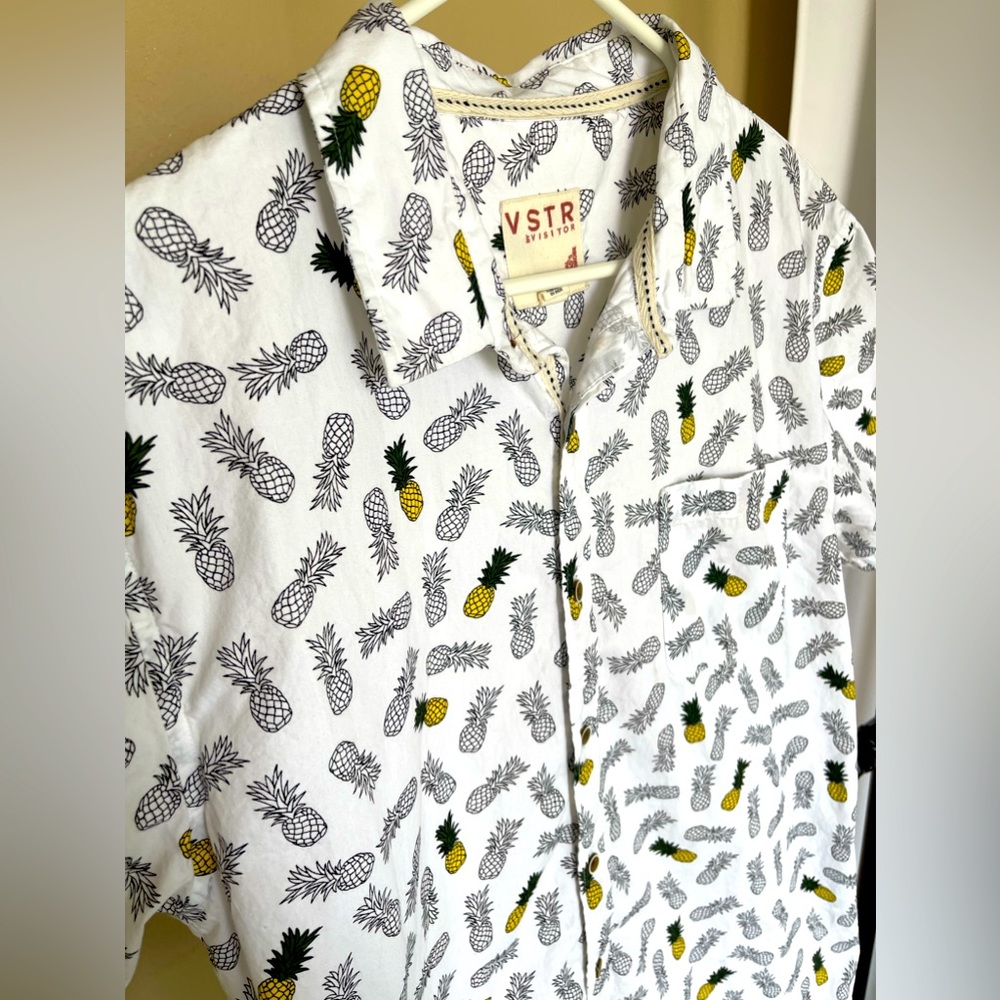 Men’s Short Sleeve Pinapple Button Down